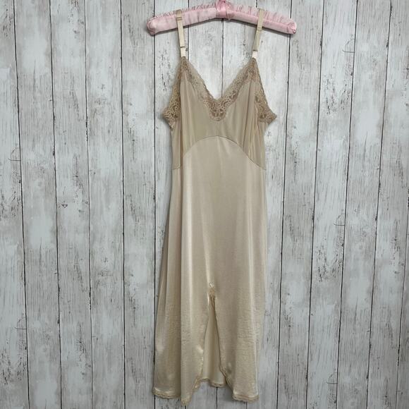 Shadow Line Vintage Lace Tan Adjustable Front Slit Classic Sexy Full Slip 32 - Picture 1 of 8